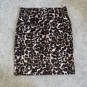 Pencil leopard skirt, never worn. size 5